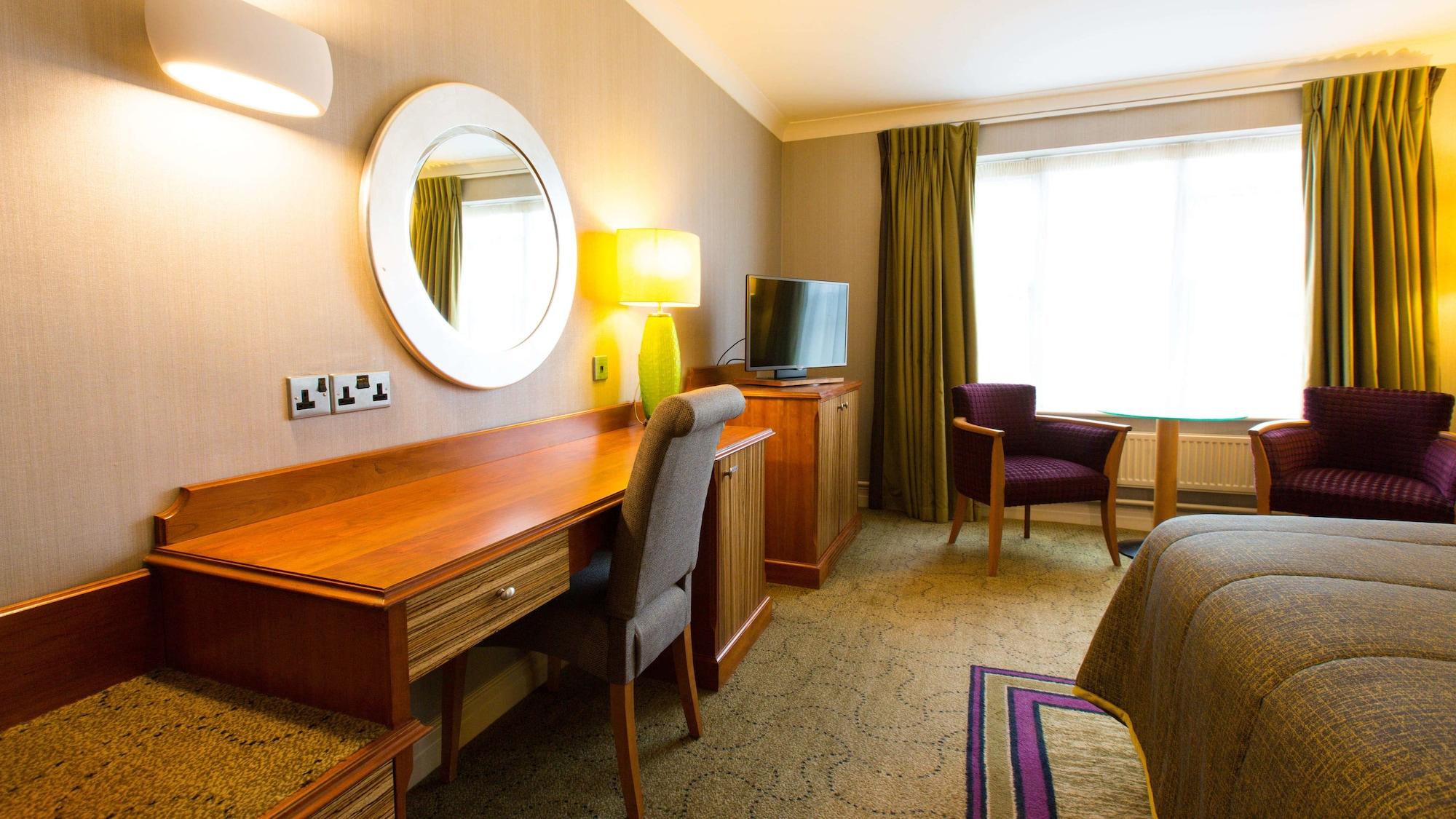 The Park Royal Hotel & Spa Warrington  Extérieur photo