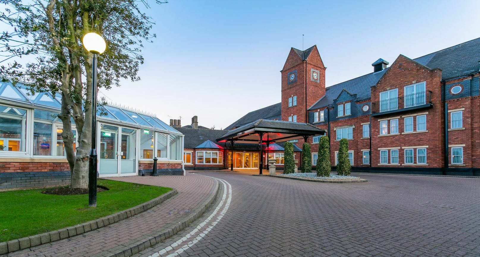 The Park Royal Hotel & Spa Warrington Extérieur photo